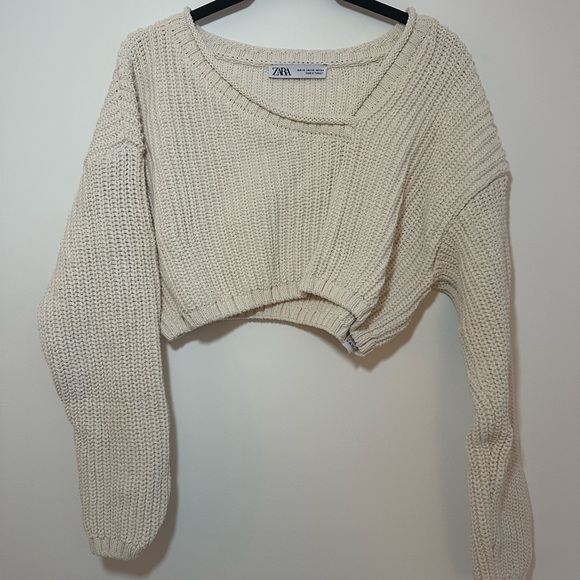Zara Asymmetric Neckline Knit Crop Top - Picture 2 of 4